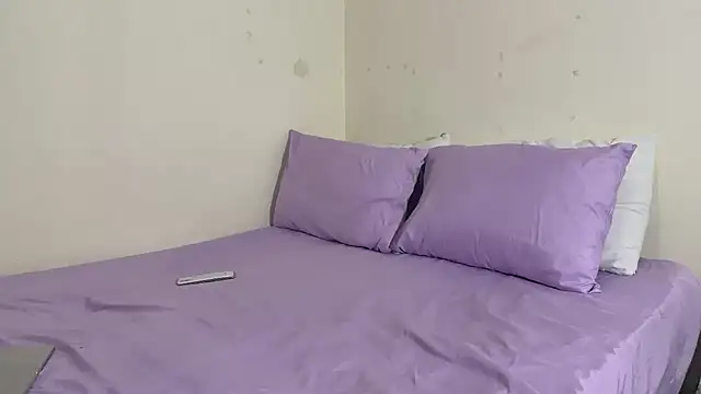 Snapshot of Dulce765b chatting on 01-09-26, 11:13 Dulce765b online show from 01-09-26, 11:13