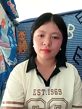 lisa-bae00 online show from 04-13-26, 02:28