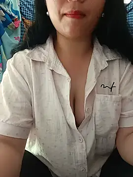 lisa-bae00 online show from 06-01-26, 12:45