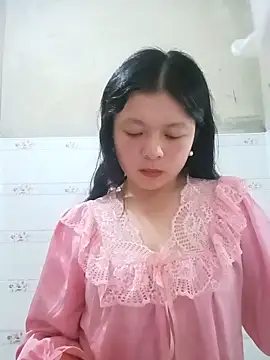 Snapshot of lisa-bae00 chatting on 06-10-26, 02:05 lisa-bae00 online show from 06-10-26, 02:05