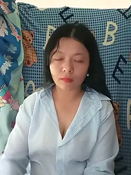 Snapshot of lisa-bae00 chatting on 06-11-26, 03:15 lisa-bae00 online show from 06-11-26, 03:15