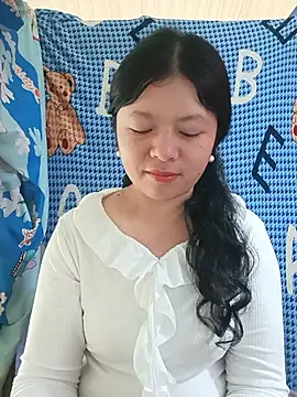 Snapshot of lisa-bae00 chatting on 06-12-26, 12:42 lisa-bae00 online show from 06-12-26, 12:42