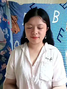 Snapshot of lisa-bae00 chatting on 06-13-26, 11:30 lisa-bae00 online show from 06-13-26, 11:30