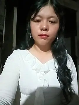 Snapshot of lisa-bae00 chatting on 06-21-26, 01:24 lisa-bae00 online show from 06-21-26, 01:24