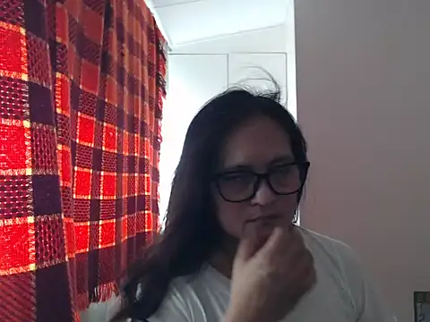 Snapshot of Kinkybela2025 chatting on 05-25-26, 12:16 Kinkybela2025 online show from 05-25-26, 12:16