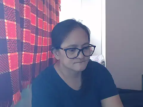 Snapshot of Kinkybela2025 chatting on 05-31-26, 04:31 Kinkybela2025 online show from 05-31-26, 04:31