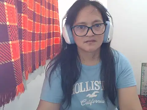 Snapshot of Kinkybela2025 chatting on 06-11-26, 02:53 Kinkybela2025 online show from 06-11-26, 02:53