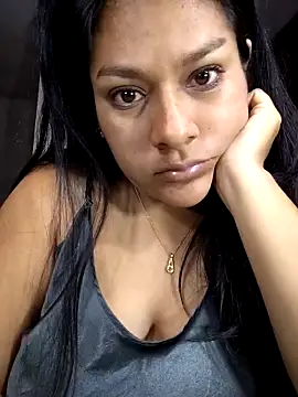 Snapshot of Malevas chatting on 10-31-25, 04:24 Malevas online show from 10-31-25, 04:24