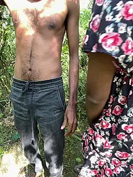 Snapshot of couplesexroom chatting on 11-30-25, 04:27 couplesexroom online show from 11-30-25, 04:27