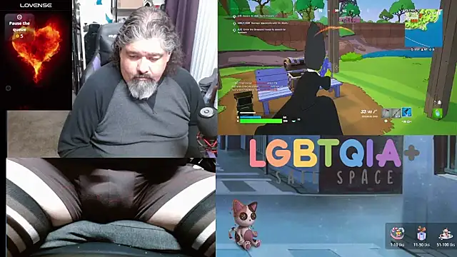 Snapshot of geekycastillo chatting on 11-04-25, 04:00 geekycastillo online show from 11-04-25, 04:00