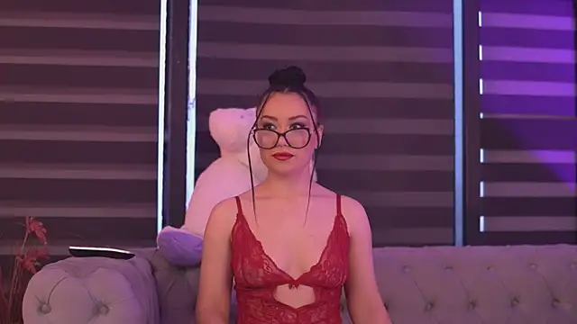 TiffanyVoss online show from 11-03-25, 06:03