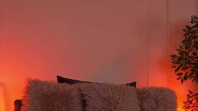 Snapshot of CrystalRedx chatting on 12-04-25, 04:55 CrystalRedx online show from 12-04-25, 04:55