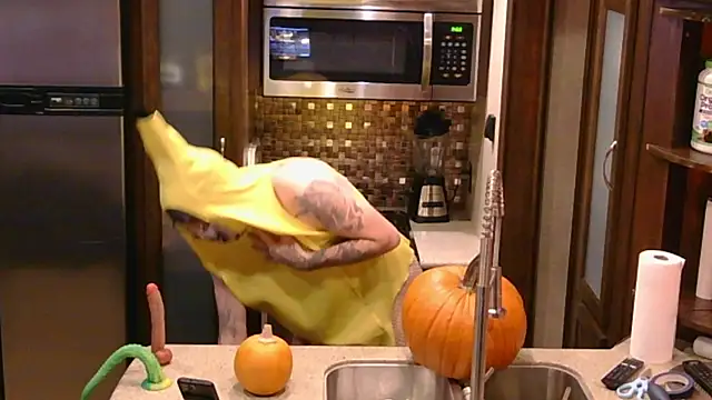 assquatch42069 online show from 10-26-25, 07:36