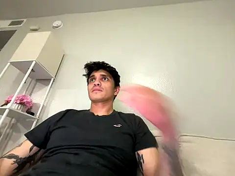 Snapshot of Orlando702@xh chatting on 10-21-25, 11:05 Orlando702xh online show from 10-21-25, 11:05