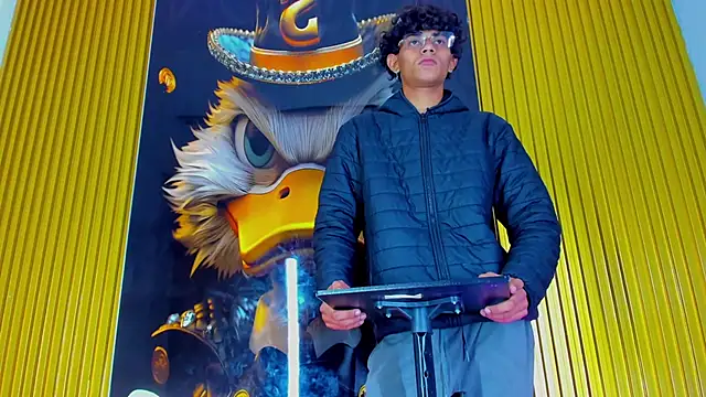 Snapshot of Sex_Boy_33_ chatting on 10-20-25, 02:17 Sex Boy 33 online show from 10-20-25, 02:17