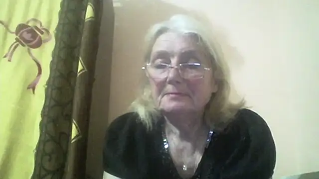 AmyLove353 online show from 03-12-26, 09:32