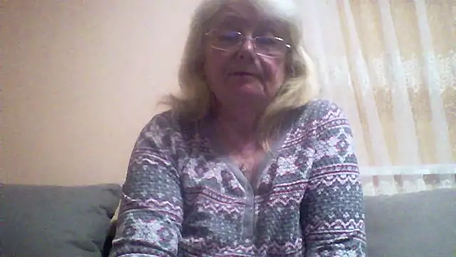 Snapshot of AmyLove353 chatting on 05-17-26, 09:00 AmyLove353 online show from 05-17-26, 09:00