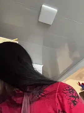 Violeet-Smith online show from 12-19-25, 05:42