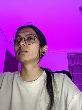 Snapshot of _Astrea_ chatting on 02-23-26, 01:14 Astrea online show from 02-23-26, 01:14