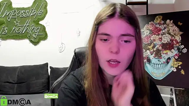 Snapshot of MiraaBloom chatting on 04-30-26, 03:51 MiraaBloom online show from 04-30-26, 03:51