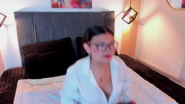 Snapshot of Teffa_bloom chatting on 11-05-25, 07:14 Teffa bloom online show from 11-05-25, 07:14