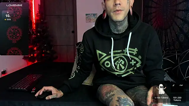 Snapshot of cleoo_jhonny chatting on 01-12-26, 10:31 cleoo jhonny online show from 01-12-26, 10:31