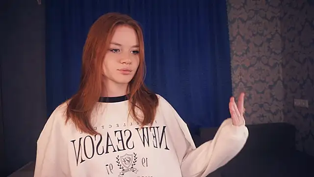 KarlynGow online show from 11-25-25, 06:46