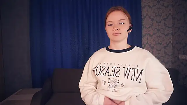 KarlynGow online show from 11-26-25, 06:47