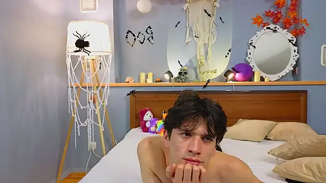 Snapshot of elvano_et chatting on 10-30-25, 09:00 elvano et online show from 10-30-25, 09:00