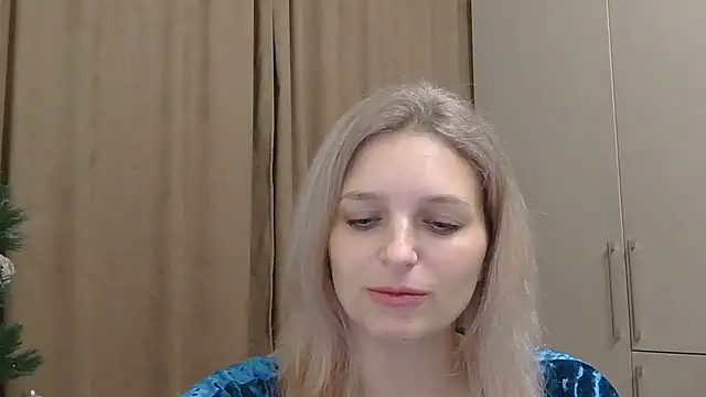 ElisSky301 online show from 12-19-25, 09:22