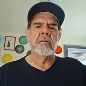 Snapshot of pena633 chatting on 11-07-25, 03:45 pena633 online show from 11-07-25, 03:45