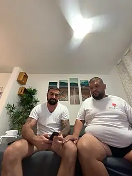 Snapshot of morfeoeros14 chatting on 11-17-25, 10:15 morfeoeros14 online show from 11-17-25, 10:15