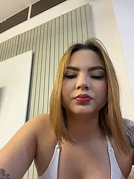 Snapshot of Beella1_ chatting on 05-31-26, 10:00 Beella1 online show from 05-31-26, 10:00