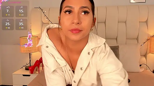 ameliebelle  online show from 11-17-25, 02:01