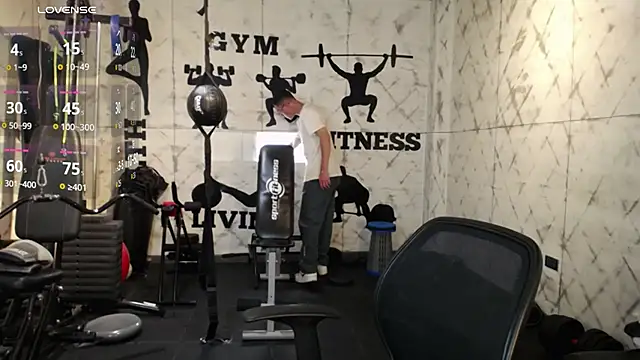 Snapshot of Lil_James chatting on 11-17-25, 08:03 Lil James online show from 11-17-25, 08:03