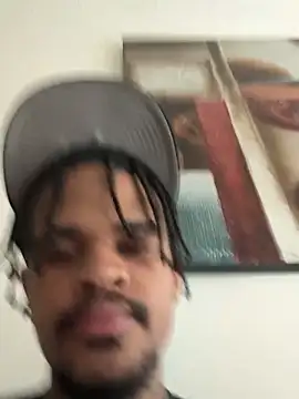 Snapshot of Mrmakeherwet_Tez chatting on 10-20-25, 09:26 Mrmakeherwet Tez online show from 10-20-25, 09:26