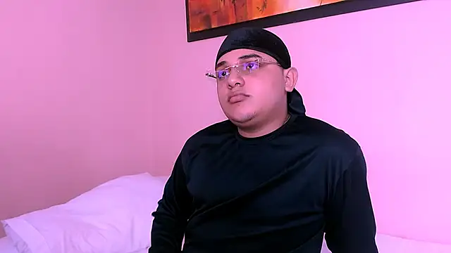 Snapshot of Santo_Pecado_ chatting on 10-23-25, 01:43 Santo Pecado  online show from 10-23-25, 01:43