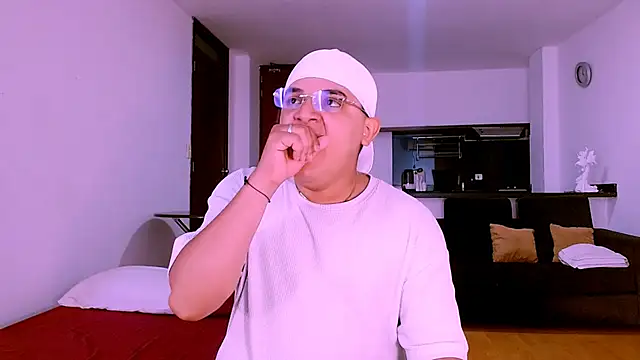 Snapshot of Santo_Pecado_ chatting on 10-24-25, 12:56 Santo Pecado  online show from 10-24-25, 12:56