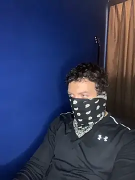 Snapshot of maxbarbaroja chatting on 12-17-25, 06:58 maxbarbaroja online show from 12-17-25, 06:58