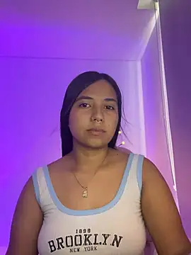 Snapshot of aly_nicols chatting on 10-25-25, 08:47 aly nicols online show from 10-25-25, 08:47