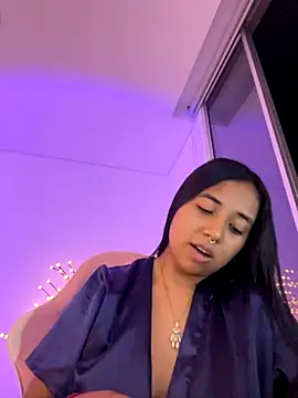 Snapshot of aly_nicols chatting on 11-06-25, 05:08 aly nicols online show from 11-06-25, 05:08