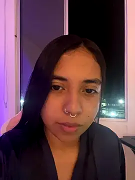 Snapshot of aly_nicols chatting on 11-11-25, 11:38 aly nicols online show from 11-11-25, 11:38