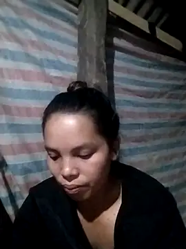 Snapshot of rickkis2k chatting on 10-26-25, 01:17 rickkis2k online show from 10-26-25, 01:17