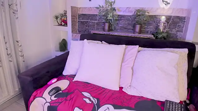 Snapshot of Cleopatriagad chatting on 02-11-26, 01:54 Cleopatriagad online show from 02-11-26, 01:54