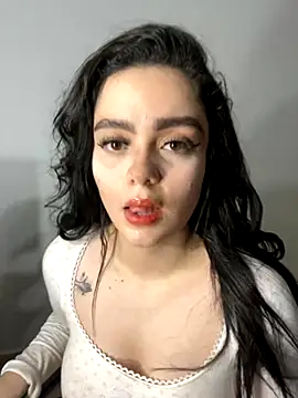 Selena Roa online show from 11-15-25, 12:41