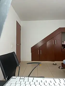 Selena Roa online show from 11-25-25, 02:06