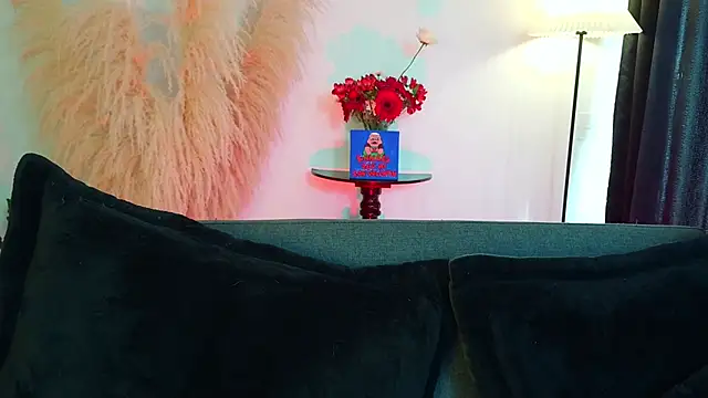 mia roux1 online show from 02-15-26, 09:00