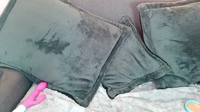 mia roux1 online show from 04-05-26, 07:22