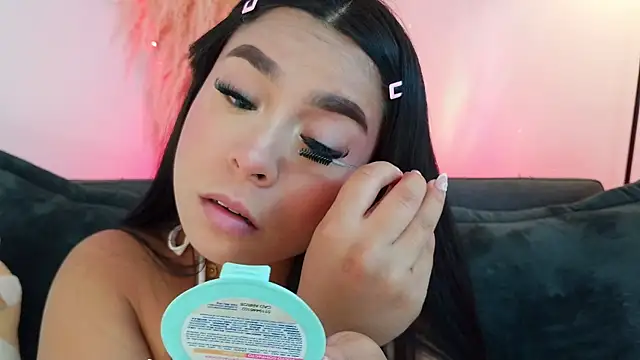 mia roux1 online show from 04-10-26, 09:19