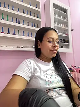 PaulaCruz01 online show from 11-04-25, 07:02